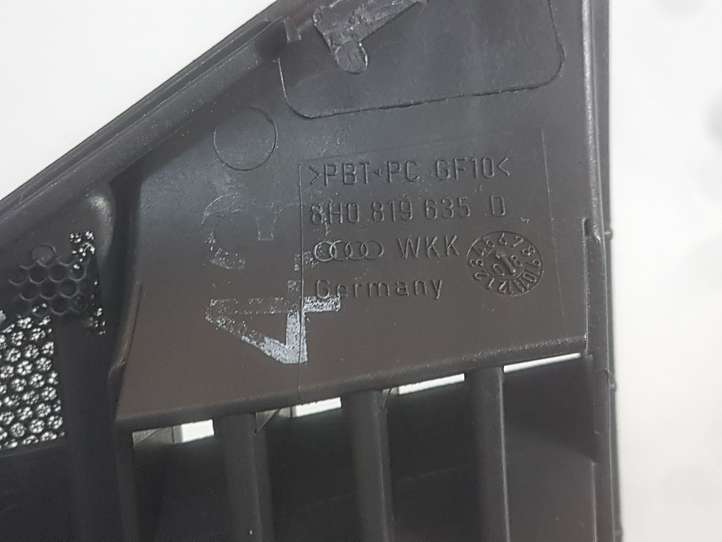 Audi A4 (2007 - 2011)  8H0819635D Воздушная решётка окна