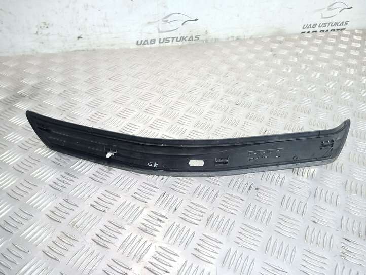 BMW 5 E60 E61 (2004 - 2010)  7034305 Отделка заднего порога (внутренняя)