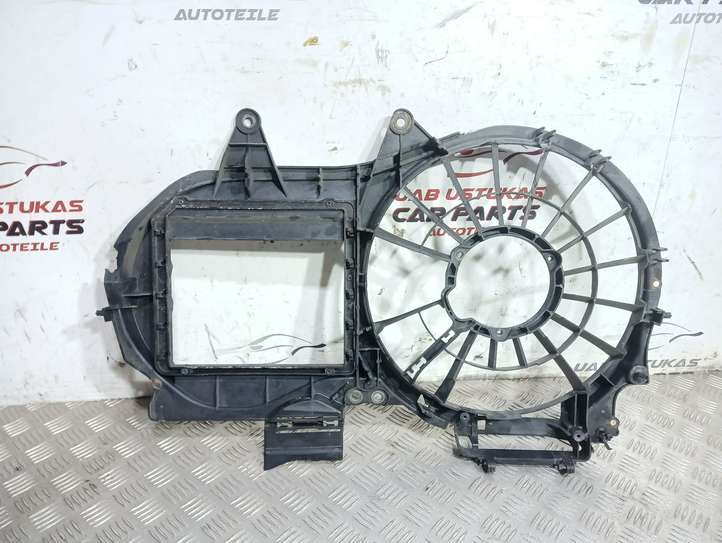 Audi A4 (2007 - 2011)  8E0121205AL Устройство (устройства) для отвода воздуха