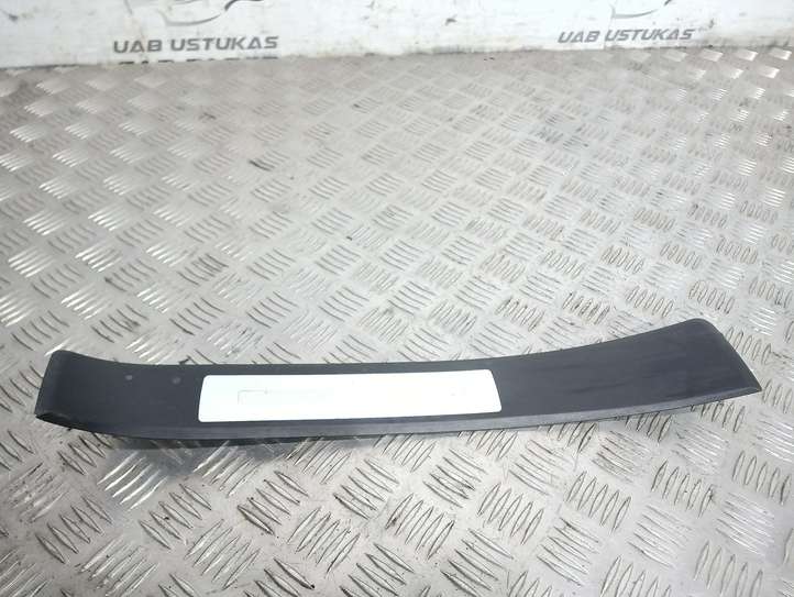 Audi A4 (2004 - 2009)  8E0853376C Отделка заднего порога (внутренняя)