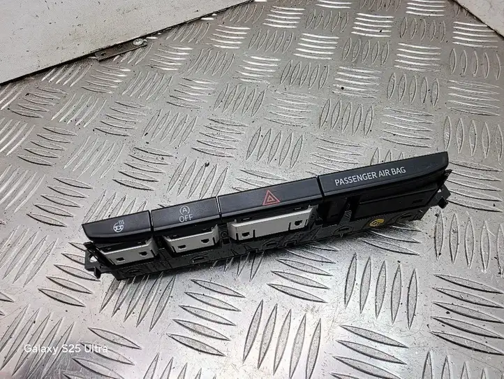 Volkswagen (2018 - ) 3CN927132 Кнопка обогрева рулевого колеса — фото 6