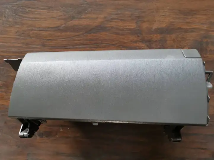 Toyota Prius (XW30) (2009 - 2015) 5551147040 Вещевой ящик — фото 1