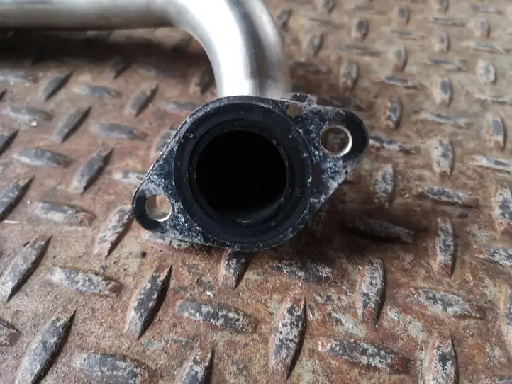 Ford Focus (2015 - 2019) FM5Q9D477AA Трубка EGR — фото 4