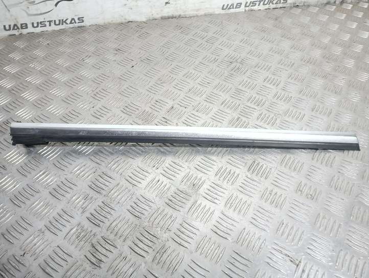 Audi A4 (2007 - 2011)  8H0839477 молдинг на заднем крыле
