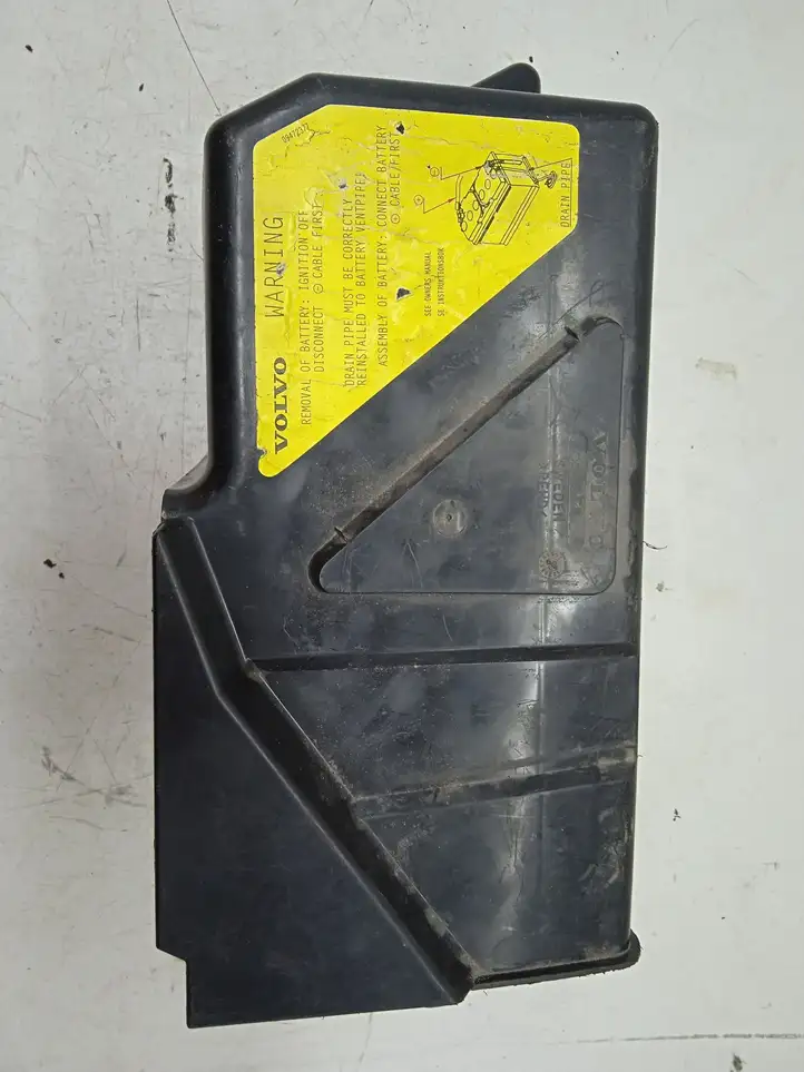 Volvo S60 (2000 - 2004) 8622335 Крышка ящика аккумулятора — фото 2