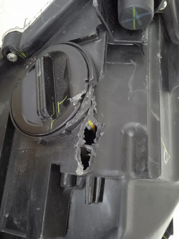 Mazda 2 (2014 - 2019) 2403162 Передняя фара — фото 3