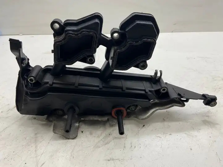 Nissan X-Trail T31 (2007 - 2014) 8200673395 Крышка головки блока цилиндров — фото 2