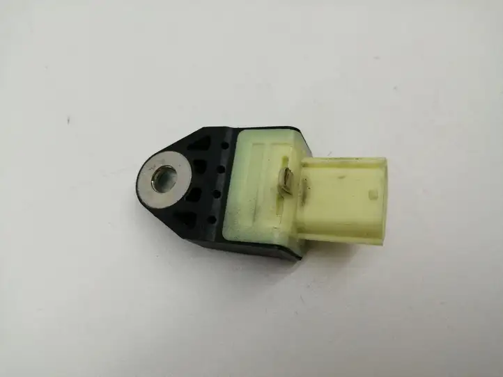 Toyota Prius+ (ZVW40) (2011 - 2018) 8983130020 Датчик удара SRS — фото 5