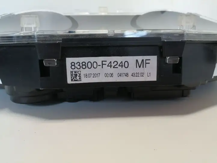 Toyota C-HR I (2016 - 2022) 83800F4240MF Спидометр — фото 7
