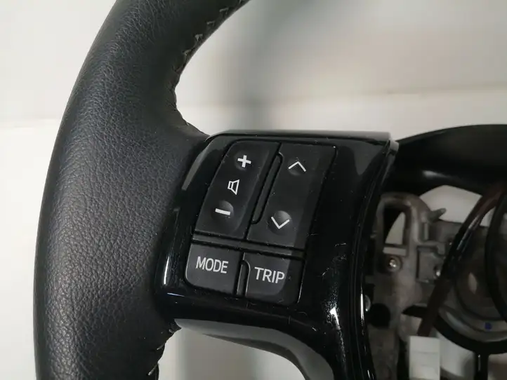 Toyota Yaris (2014 - 2019) 45100OD Руль — фото 3