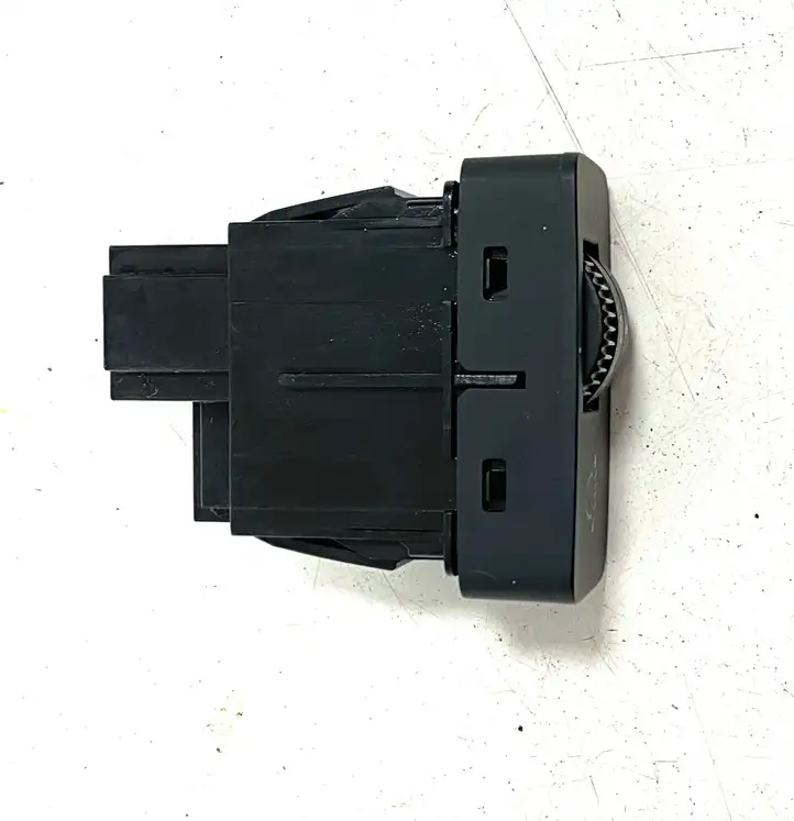 Honda FR-V (2004 - 2009) M24985 Включатель фонарей — фото 4