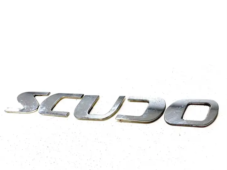 Fiat Scudo (2007 - 2016) Эмблема производителя — фото 2