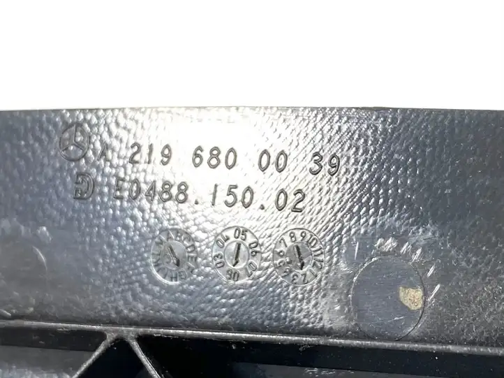 Mercedes-Benz CLS C219 (2003 - 2011) A2196800039 Боковая отделка панели приборов — фото 2