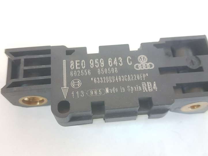 Audi A4 (2007 - 2011)  8E0959643C Датчик удара надувных подушек