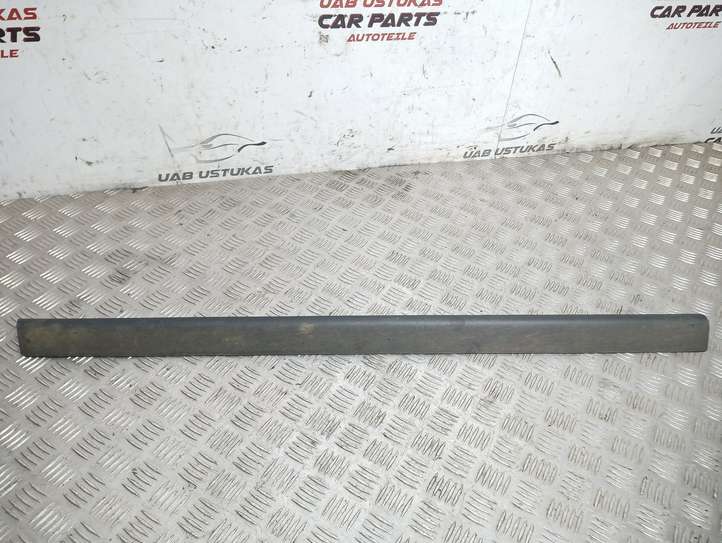 Mazda CX-7 (2006 - 2009)  EG2151RB1 Отделка (молдинг) передней двери