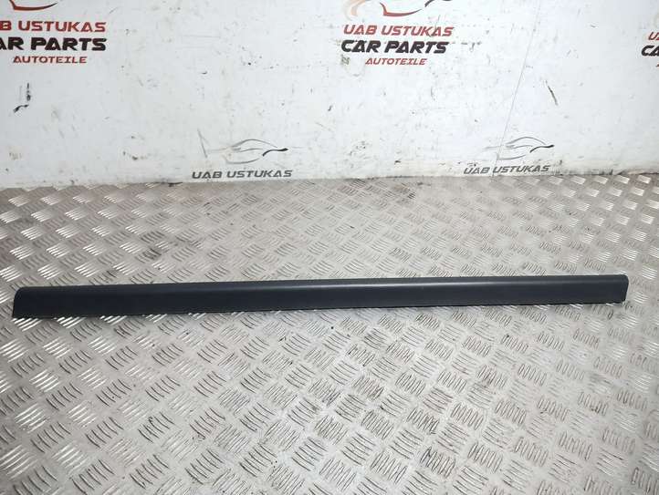Mazda CX-7 (2006 - 2009)  EG2151RA1 Отделка (молдинг) передней двери