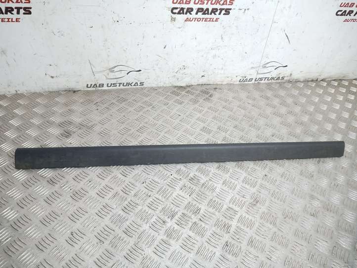 Mazda CX-7 (2006 - 2009)  EG2151RA1 Отделка (молдинг) передней двери