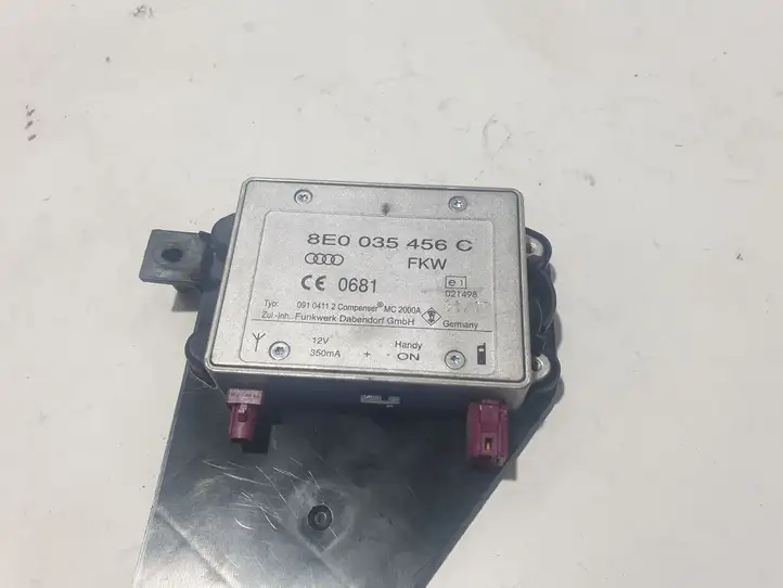 Audi A6 S6 C6 4F (2004 - 2008) 8E0035456C Усилитель антенны — фото 1