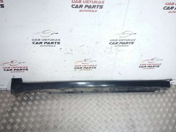 Audi A4 (2004 - 2009)  8E0853859 Порог