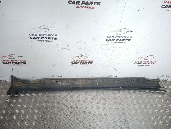Audi A4 (2004 - 2009)  8E0853859 Порог