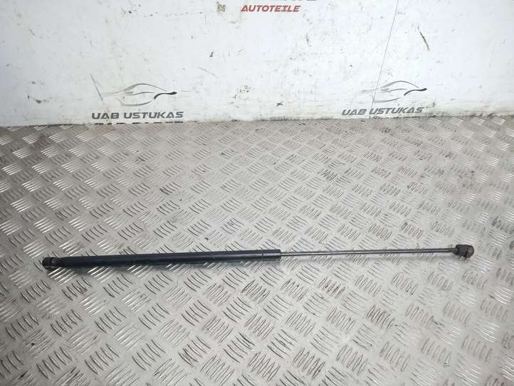 Audi A4 (2004 - 2009)  8047N0  Амортизатор капота