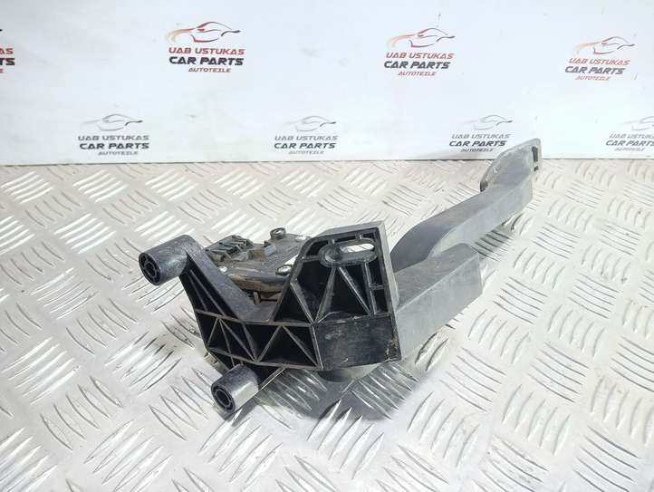 Opel Combo (2001 - 2005)  9129423 Педаль акселератора