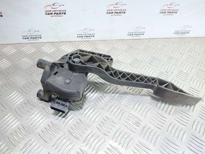 Opel Combo (2001 - 2005)  9129423 Педаль акселератора