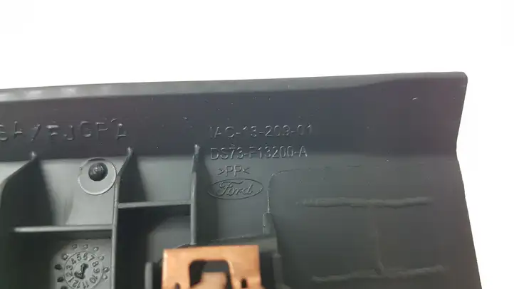 Ford Fusion II (2013 - ) DS73F13200A Наружная отделка переднего порога — фото 3