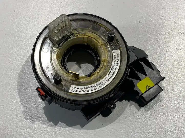 Seat Leon (1P) (2005 - 2012) 1K0959653 Контактное кольцо SRS — фото 1
