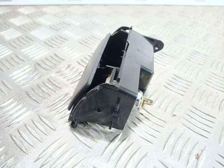 Mercedes-Benz A W168 (1997 - 2004)   Пепельница