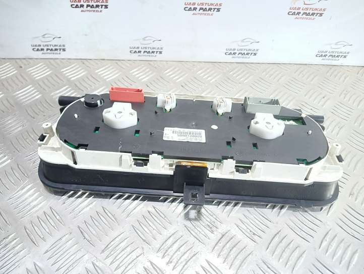Renault Laguna (2001 - 2005)  8200218885 Спидометр (приборный щиток)