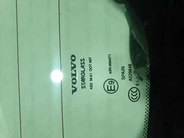 Volvo C30 (2007 - 2010) Заднее стекло — фото 4
