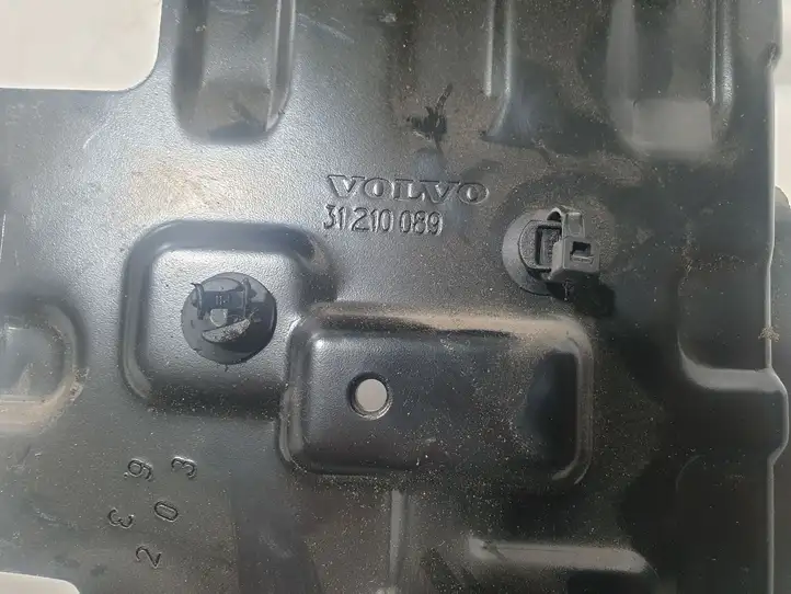 Volvo C30 (2007 - 2010) 31210089 Кронштейн усилителя звука — фото 3
