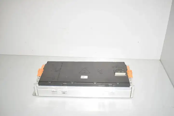 BMW (2023 - ) 8863448 Модуль аккумуляторной батареи гибридного автомобиля / электромобиля — фото 1