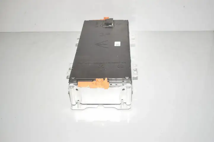 BMW (2023 - ) 8863448 Модуль аккумуляторной батареи гибридного автомобиля / электромобиля — фото 6