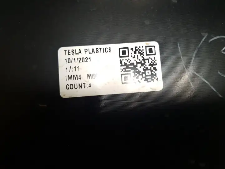 Tesla (2021 - ) 1526738-00-B Прочая отделка багажника — фото 8
