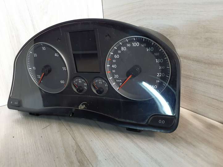 Volkswagen Golf V (2003 - 2009)   Спидометр (приборный щиток)