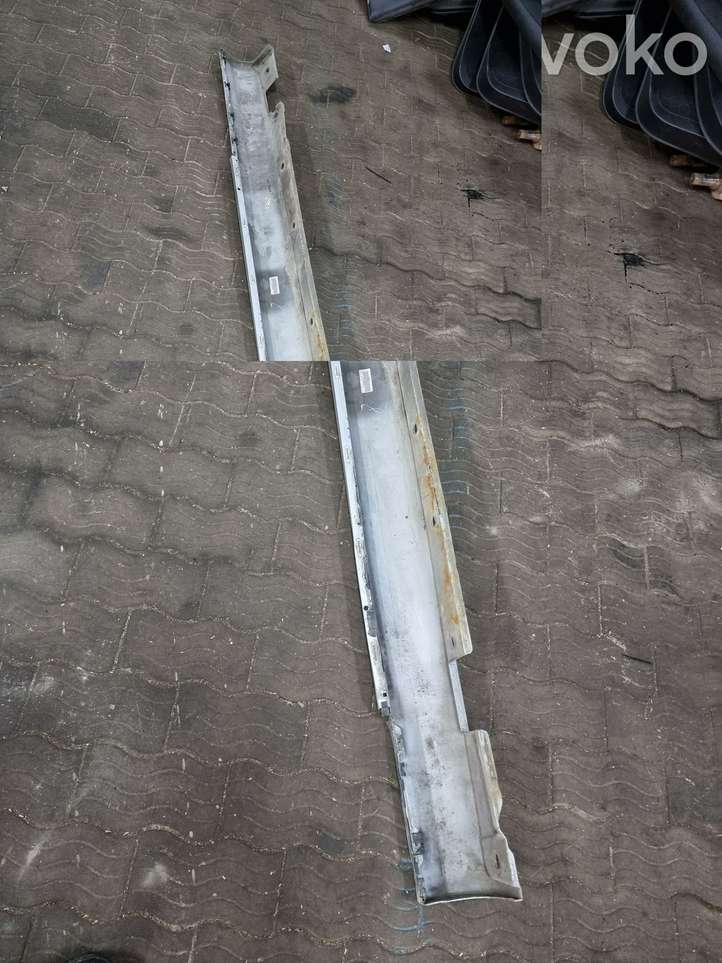 Mercedes-Benz CLK A209,C209 (2002 - 2009)  A2096900440 Порог