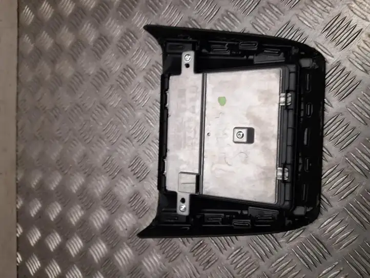 Tesla Model 3 (2024 - ) 176181000C Модуль беспроводной зарядки — фото 4