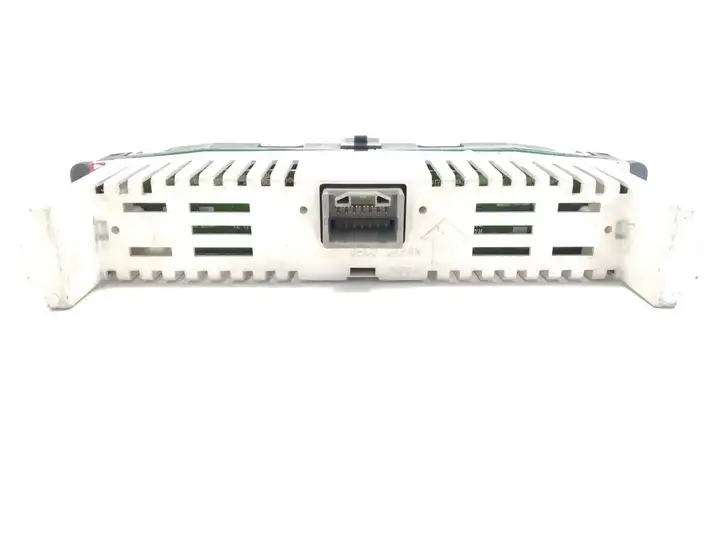 Toyota Land Cruiser (J120) (2002 - 2009) 8391060180 Автомобильные часы — фото 2