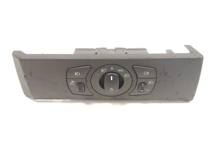 BMW 5 E60 E61 (2004 - 2010) 6953741 Включатель фонарей — фото 1