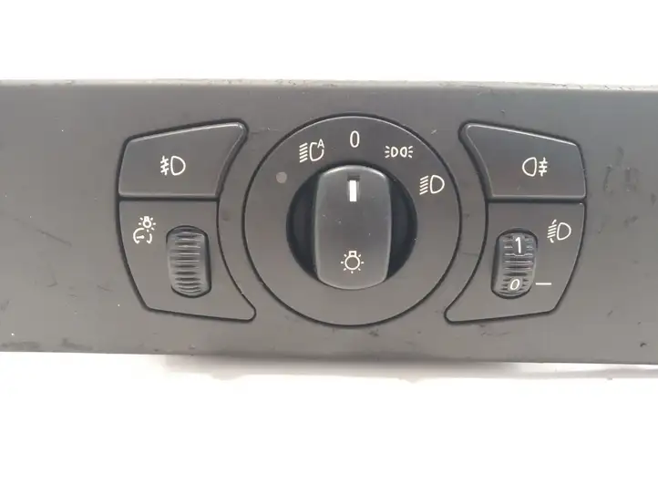 BMW 5 E60 E61 (2004 - 2010) 6953741 Включатель фонарей — фото 5