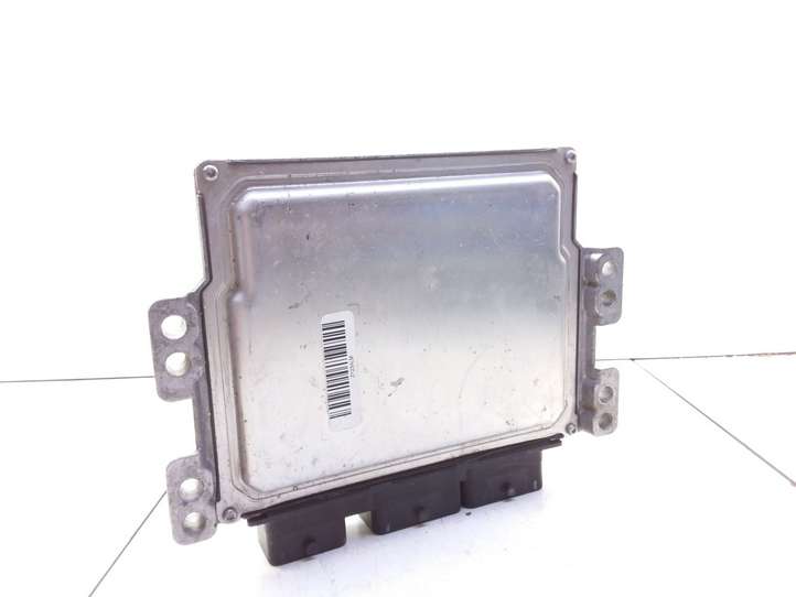 Renault Clio II (2001 - 2005)  237101989R Блок управления двигателя