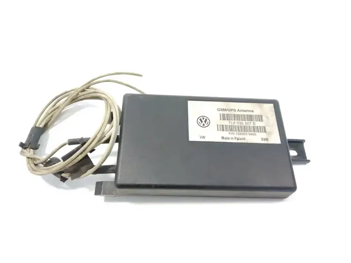 Volkswagen Touareg I (2002 - 2010) 7L6035507E Усилитель антенны — фото 1