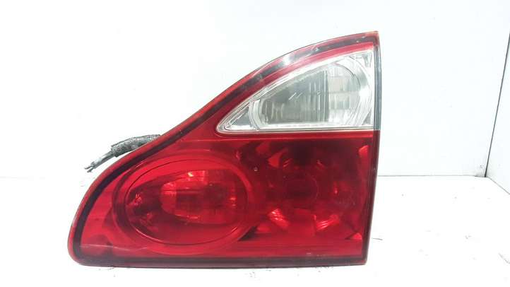 Toyota Avensis Verso (2001 - 2004)  Koito4459 Задний фонарь в крышке багажника