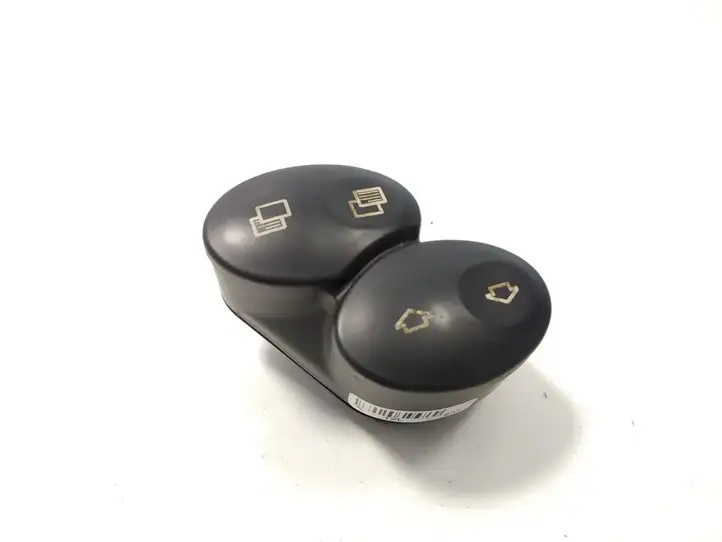 Mercedes-Benz CLK A209,C209 (2002 - 2009) A2308202310 Кнопки на рулевом колесе — фото 1