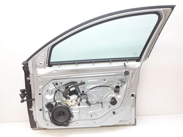 Volvo V50 (2004 - 2008)   Дверь