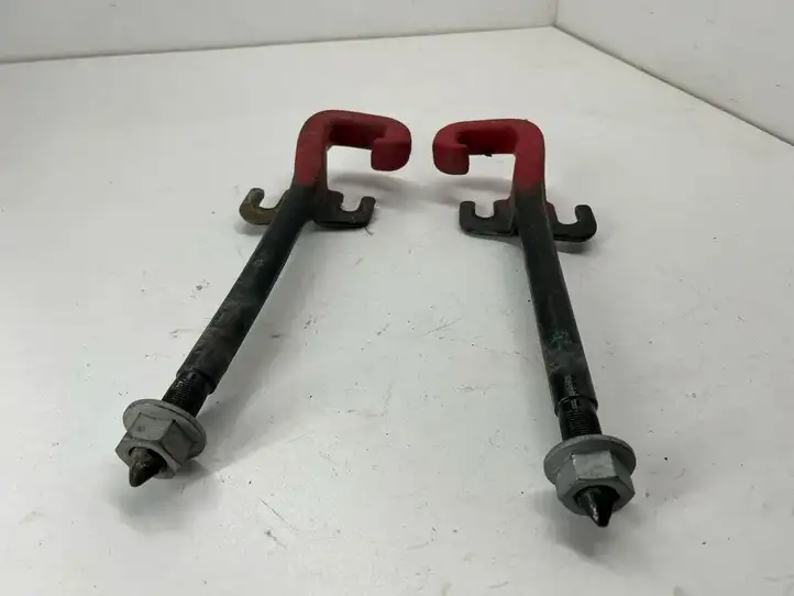 Jeep (2017 - ) 4787976AA Буксировочная петля — фото 1