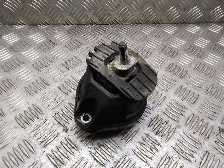 BMW 5 E60 E61 (2004 - 2010)  6770642 Подушка двигателя