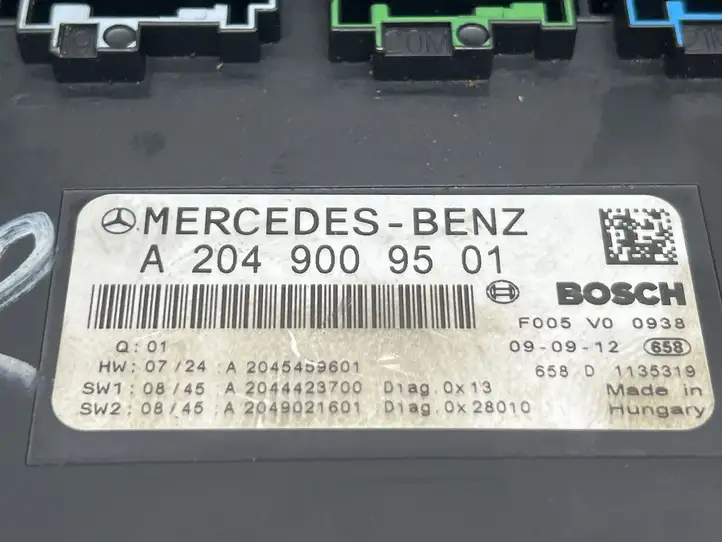 Mercedes-Benz (2007 - ) A2049009501 Блок предохранителей — фото 4